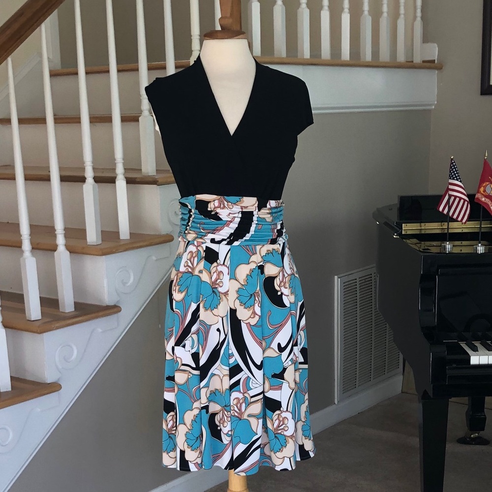 Scarlett empire waist dress size 6
